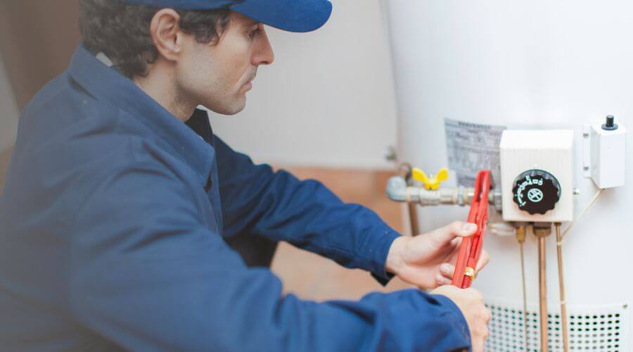 Professional Water heater repair in Higbee, MO
